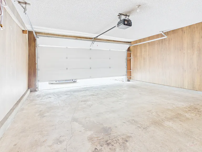 4409 Twisted Tree Dr — Photo 12