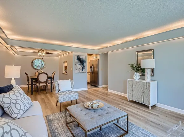 7520 Cahill Rd APT 110A, Edina, MN 55439