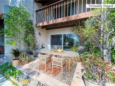 9512 Via Venezia, Burbank, CA, 91504