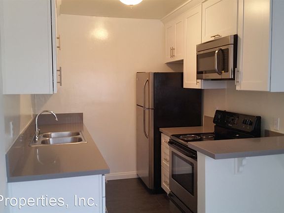 2nd image of 3207 Bagley Ave APT 9