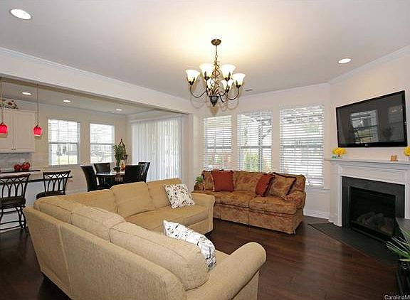 5th image of 113 Creekside Crossing Ln