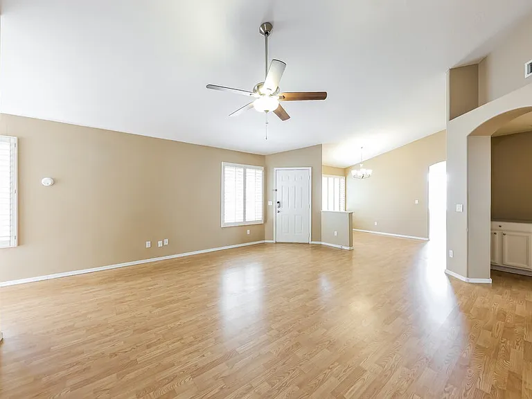 13122 W Wilshire Dr — Photo 5