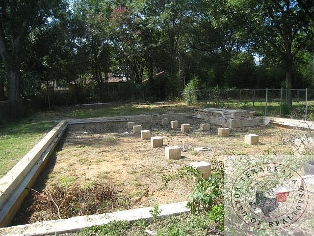 2nd image of 2351 Oaklawn Dr