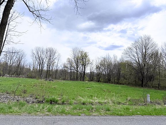 3rd image of 52151 Finch Rd