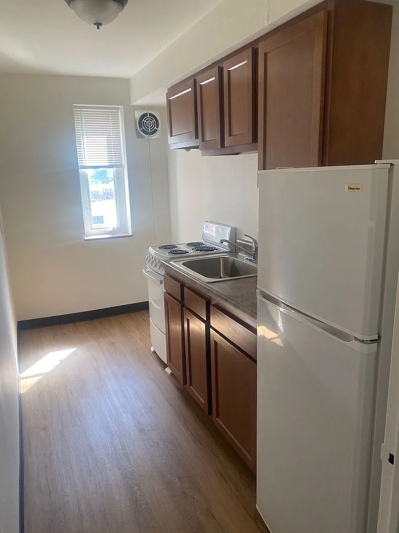 Skytop Village Apartments - Rare opportunity to secure a unit today — Photo 4