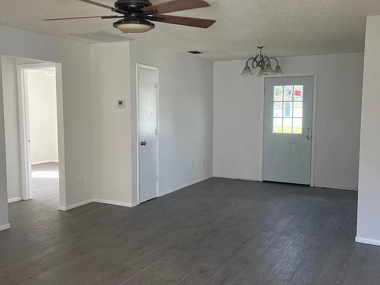 39639 Meadowood Loop — Photo 2