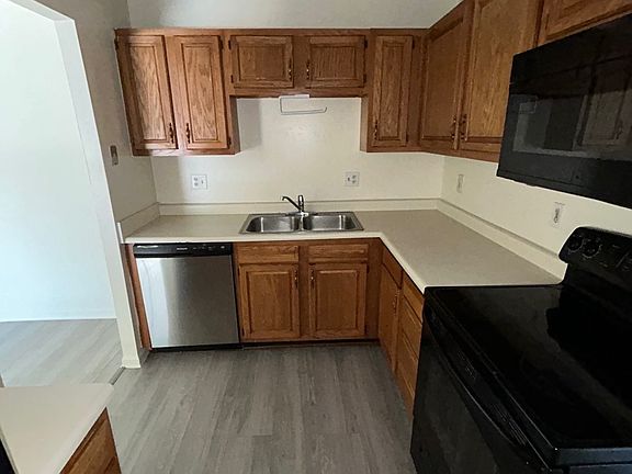 5th image of 162 Richardson Pl #10
