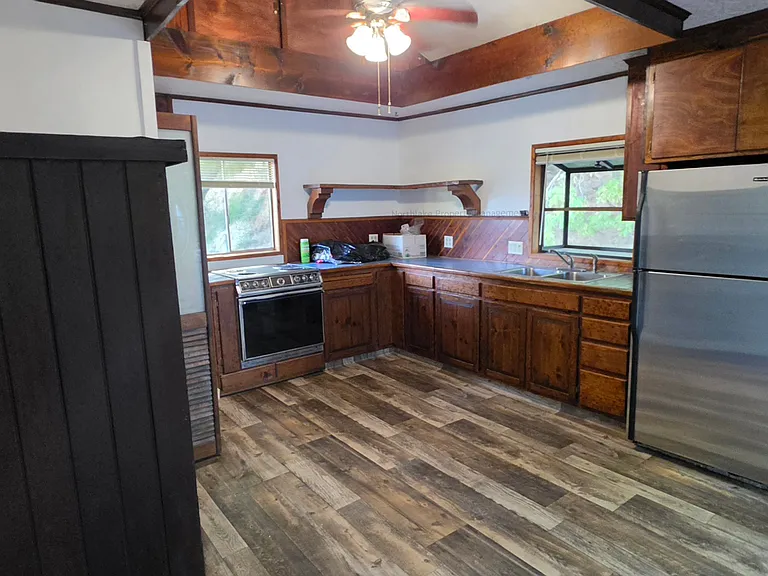 3526 Country Club Dr — Photo 6