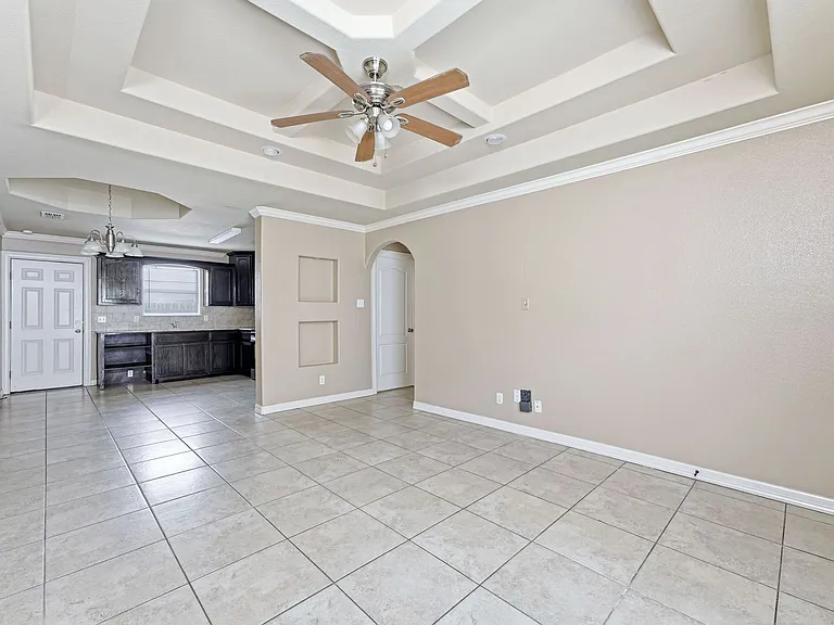 3602 S Fairmont Ave — Photo 4