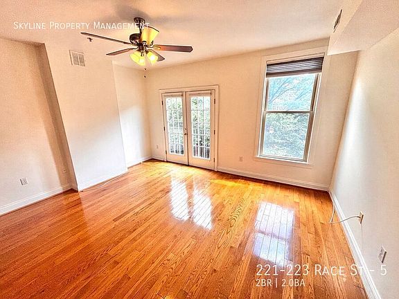 5th image of 221-223 Race St #5