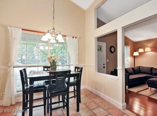 417 Bayview Ave, Naperville, IL 60565