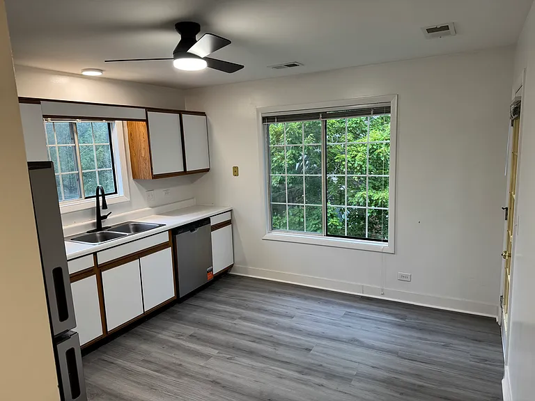 208 Charleston Ct #2 — Photo 14