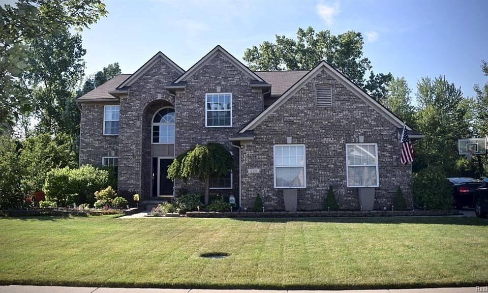 1st image of 6326 Sadie Ln