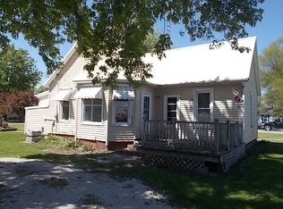 101 S Maple St, Assumption, IL 62510