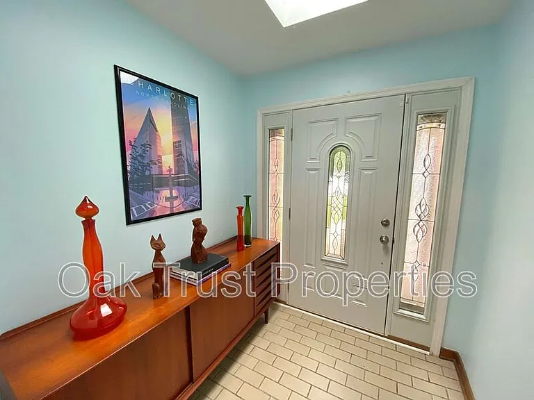 303 Christiee Ct — Photo 2
