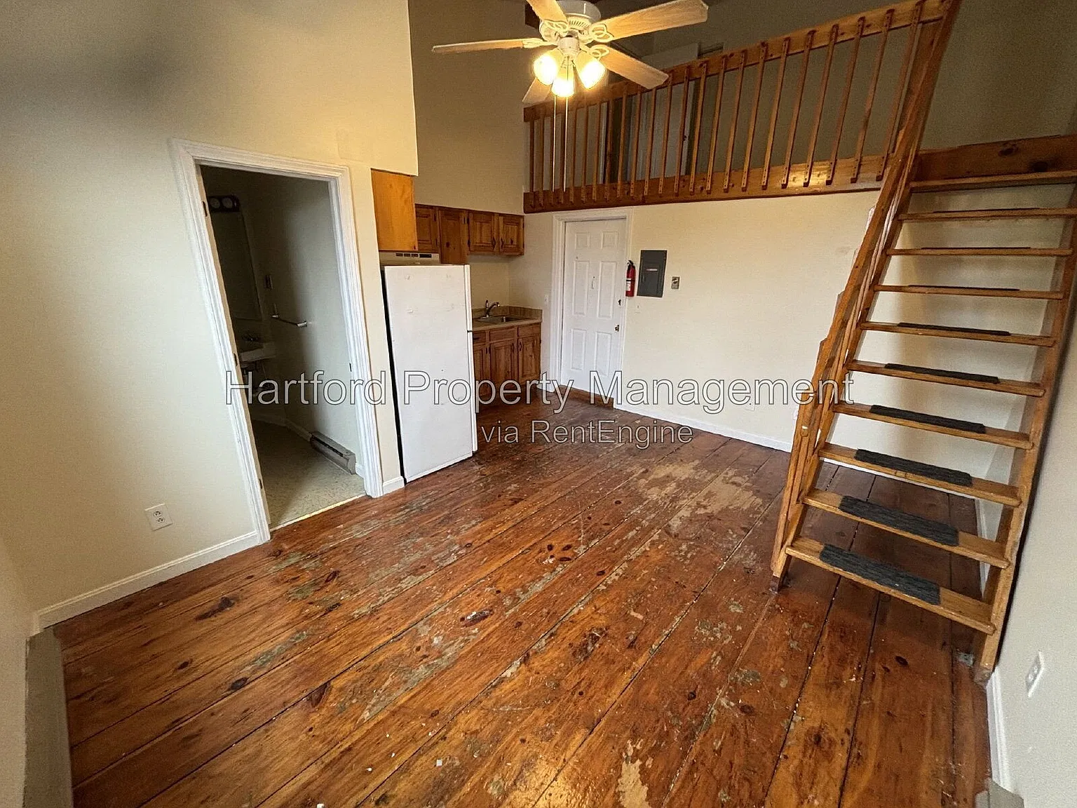 1 bed, 1.0 bath, 425 sqft, $1,375 — Photo 2