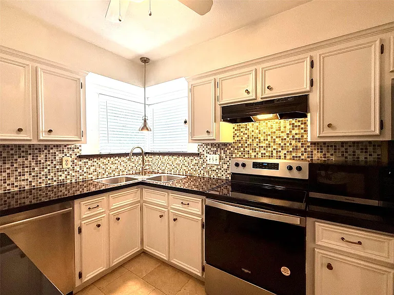 13222 Pebblewalk Cir N — Photo 12