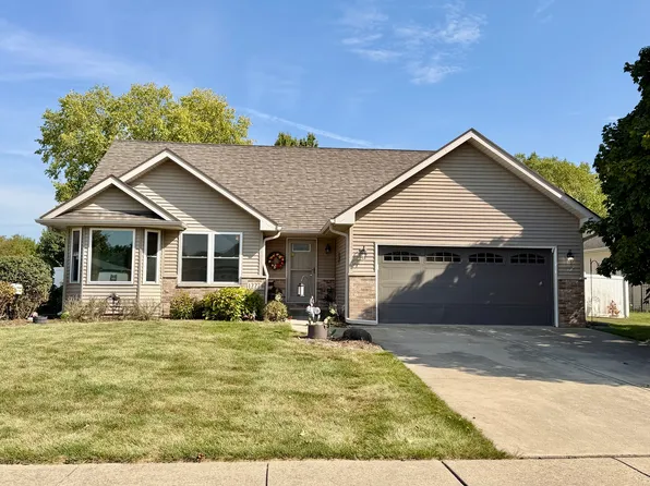 1227 Red Fox Cir, Sandwich, IL 60548