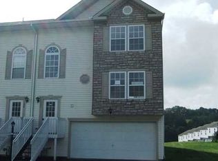 102 Manor View Dr, Manor, PA 15665