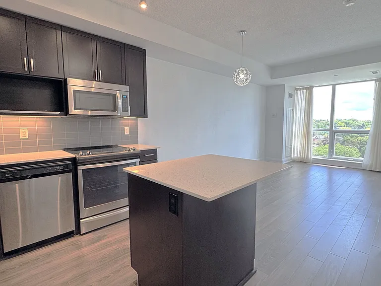 18 Graydon Hall Dr #1110 — Photo 4