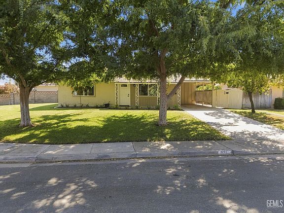 2nd image of 521 Oak Fair Way