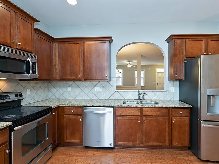 514 Dragby Ln — Photo 13
