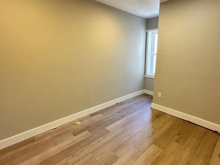 2609 S 7th St — Photo 12