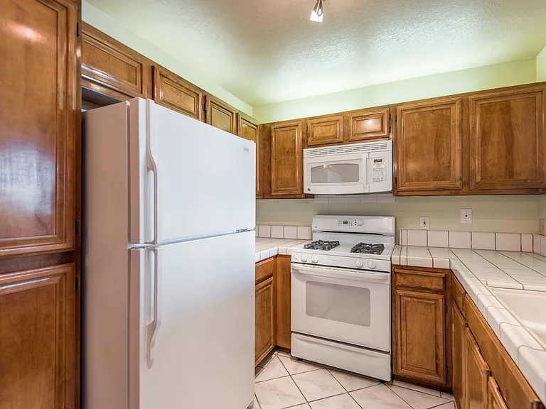 3651 Knollwood Ter #312 — Photo 4