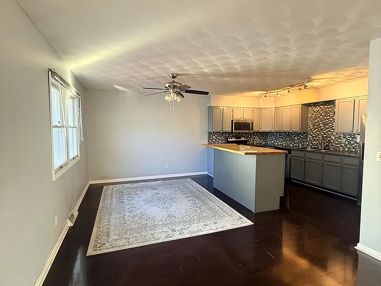 3131 Turning Mill Dr — Photo 2