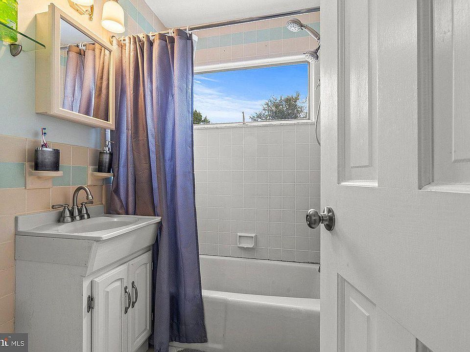 1st image of 1801 Lukens Ave