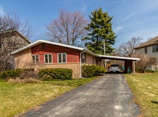 1201 N Race Ave, Arlington Heights, IL 60004