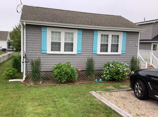 34 Gaspee Rd, Narragansett, RI 02882