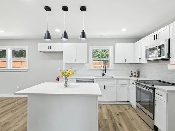 4955 Odessa Ave, Fort Worth, TX 76133