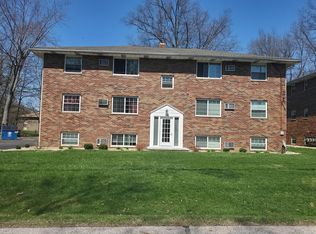 24 Lindsey Rd APT A, Munroe Falls, OH 44262