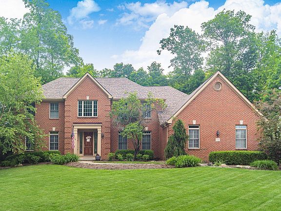 3rd image of 8338 Chippenham Dr