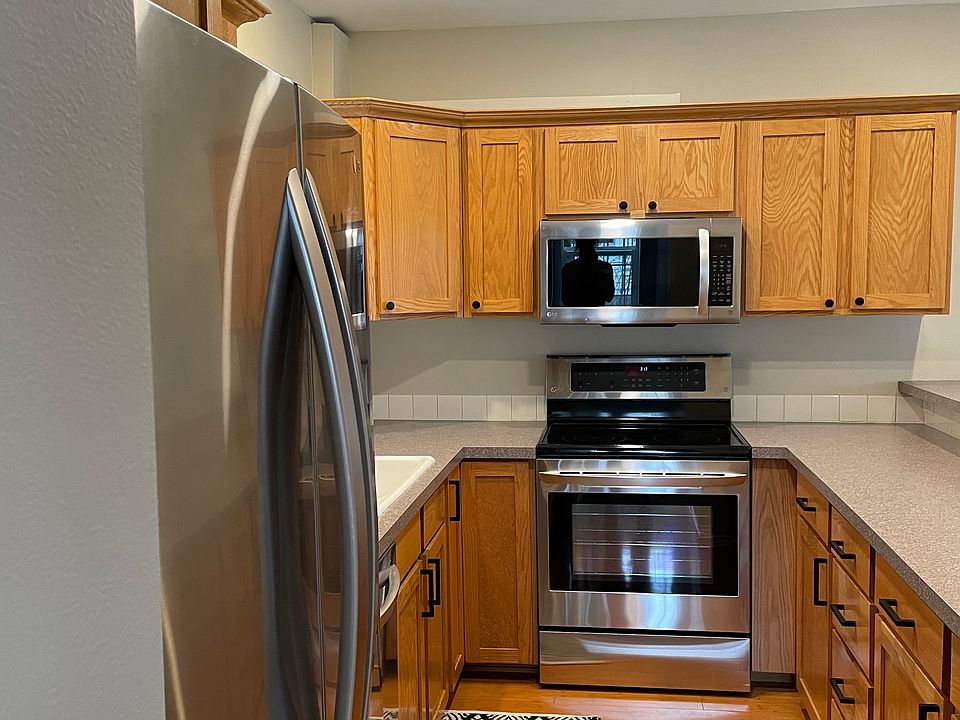 Kitchen. LG stainless steel appliances.