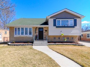 10121 Maple Ave, Oak Lawn, IL 60453
