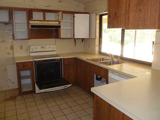 2nd image of 349 Knotty Wood Ln
