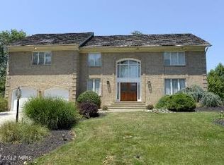 10228 Holly Hill Pl, Rockville, MD 20854