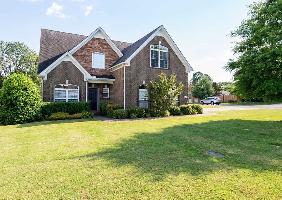 1st image of 4527 Scottish Dr