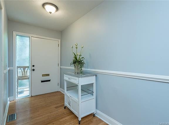 3rd image of 54 Laurelwood Cir W Unit 22