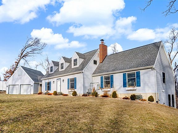 3rd image of 394 E Post Rd SE