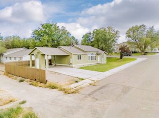 572 5th St, Carlin, NV 89822