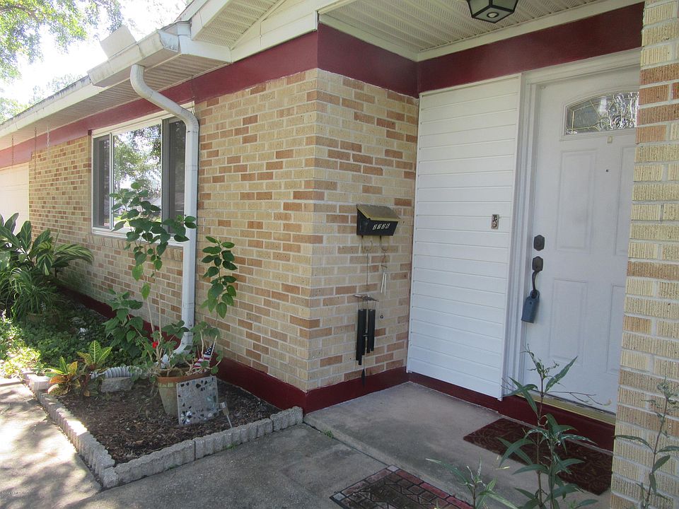 1st image of 2726 Elisa Dr W