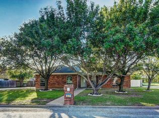 617 Expedition Trl, Hewitt, TX 76643