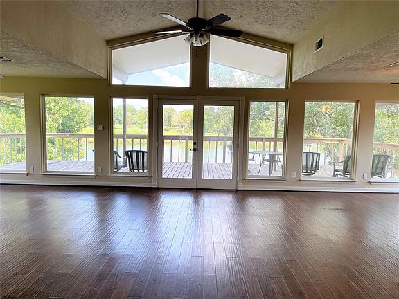 2nd image of 20527 Rio Villa Dr