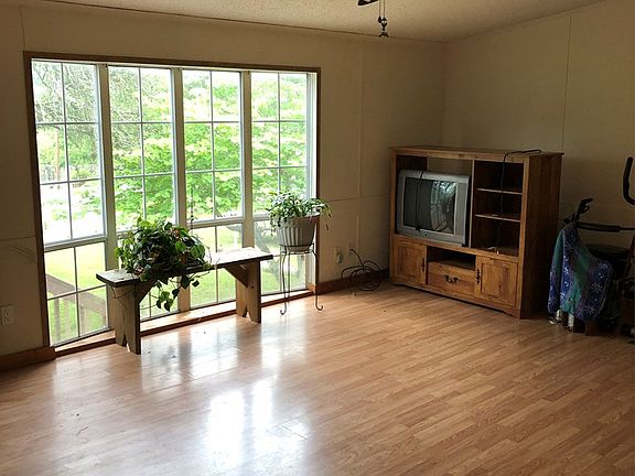 4th image of 219 Woodcreek Dr