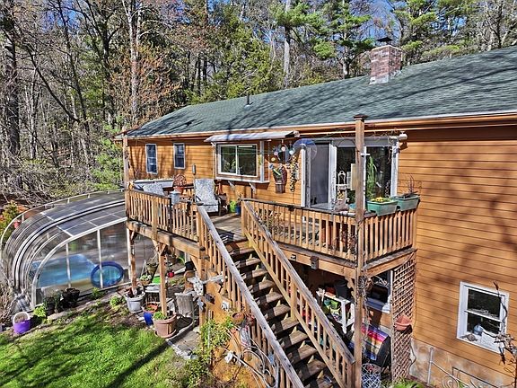 2nd image of 3 Forest Dr