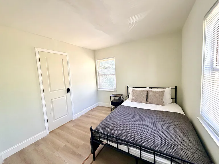 Solar Dr — Photo 3