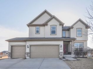 1219 SW Sapperton Rd, Lees Summit, MO 64082